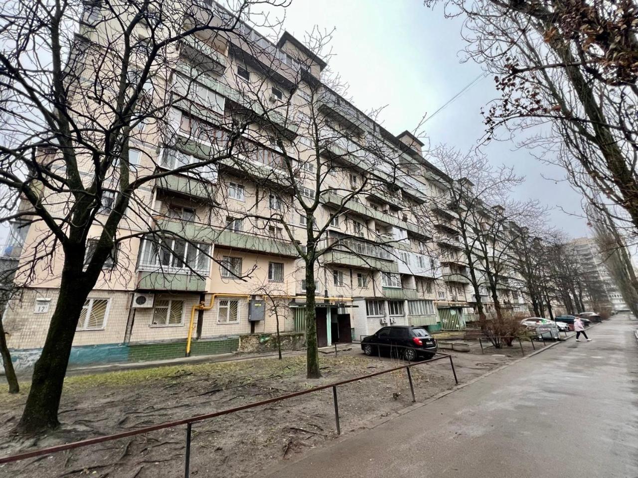 Квартира Эконом-Класса Возле Метро Левобережная Kiew Exterior foto